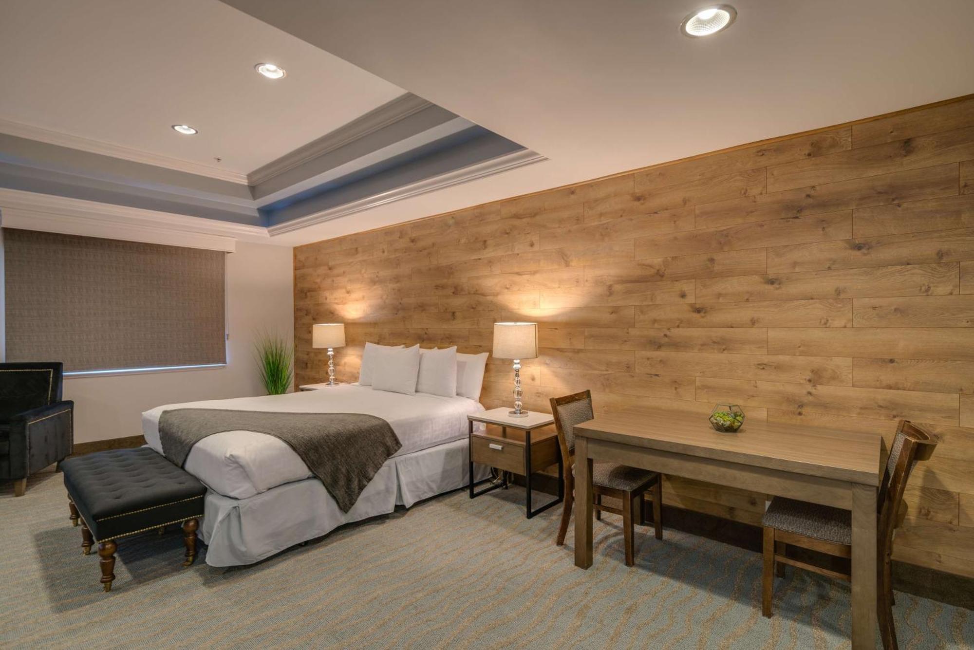 The Row Hotel; Bw Signature Collection Hotel San José